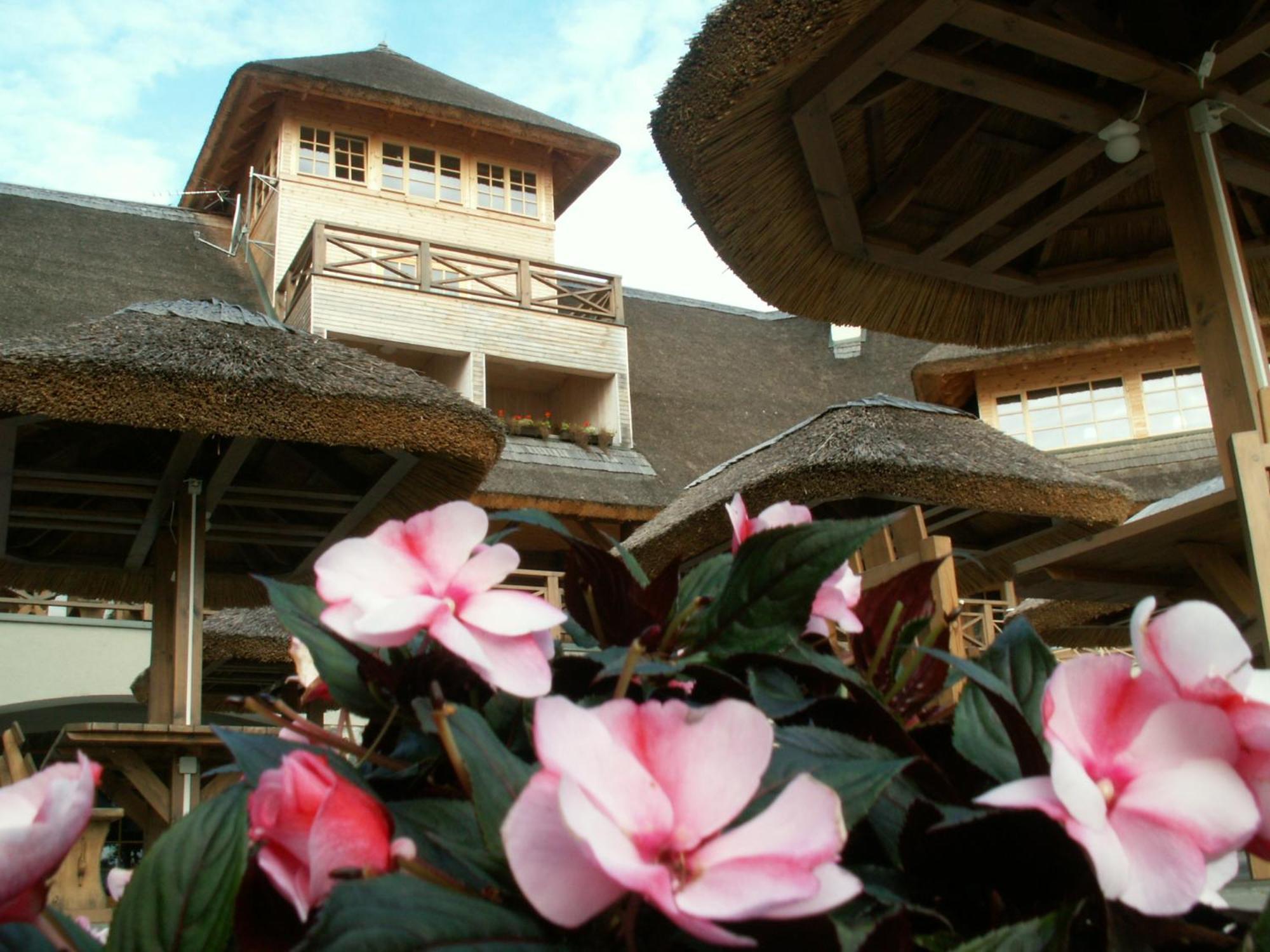 Porto Resort Lilaste Buitenkant foto